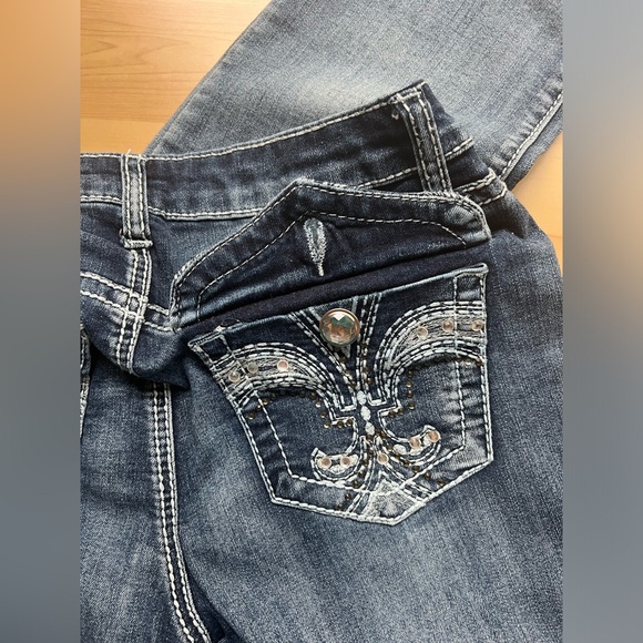 Apt. 9- Women'sEmbellished  Capri Jeans Stretch/ Size 6 - Picture 8 of 14